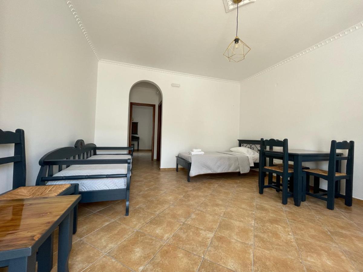 Leonidas Apartments Kamári 外观 照片