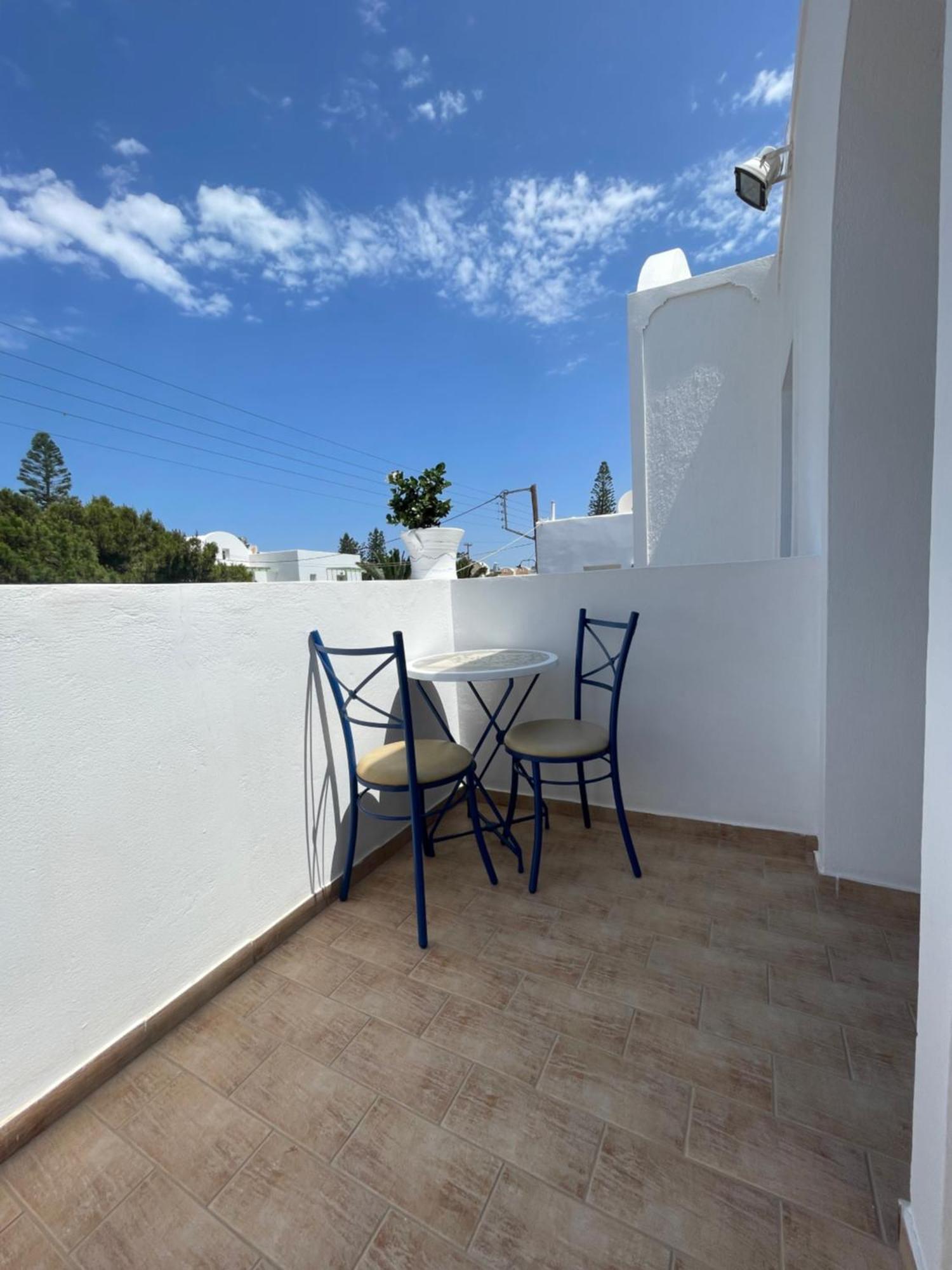 Leonidas Apartments Kamári 外观 照片